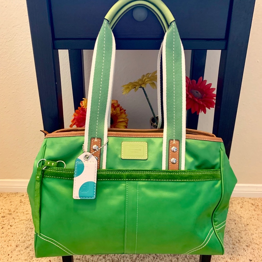 Host Pick🌴Coach Hampton Weekend Green Sateen Tote